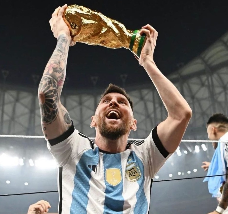 Messi levantando la copa del mundo se convirtió en la foto con más likes en la historia de Instagram. Más de 60.064.044 Likes