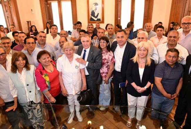 Tucumán: Jaldo anunció un anticipo de 40 mil pesos y la apertura de paritarias