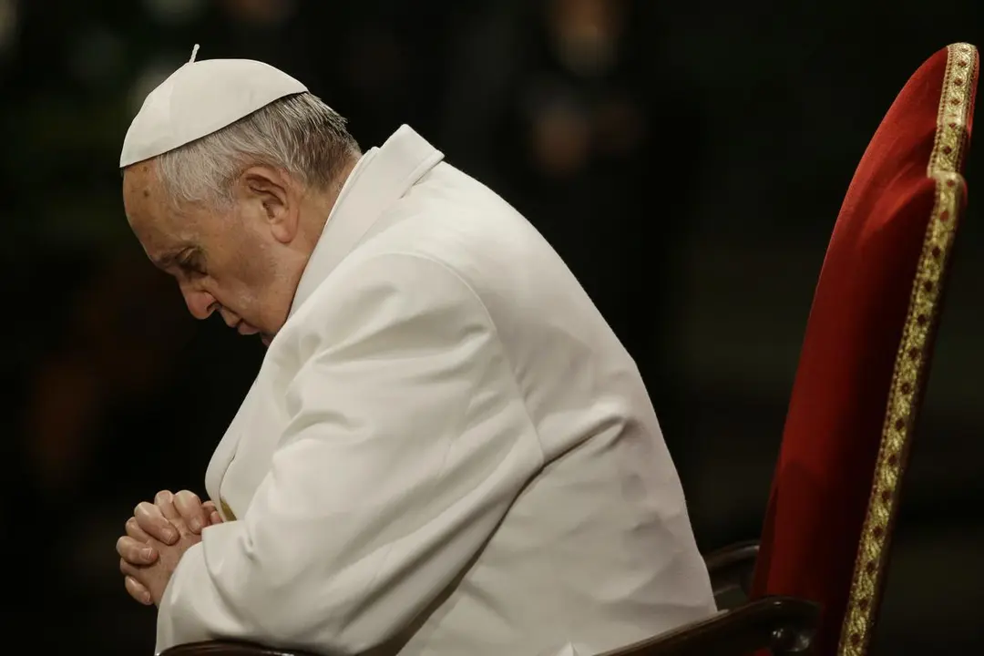 El Papa Francisco sufrió un broncoespamo y hay un retroceso en su salud