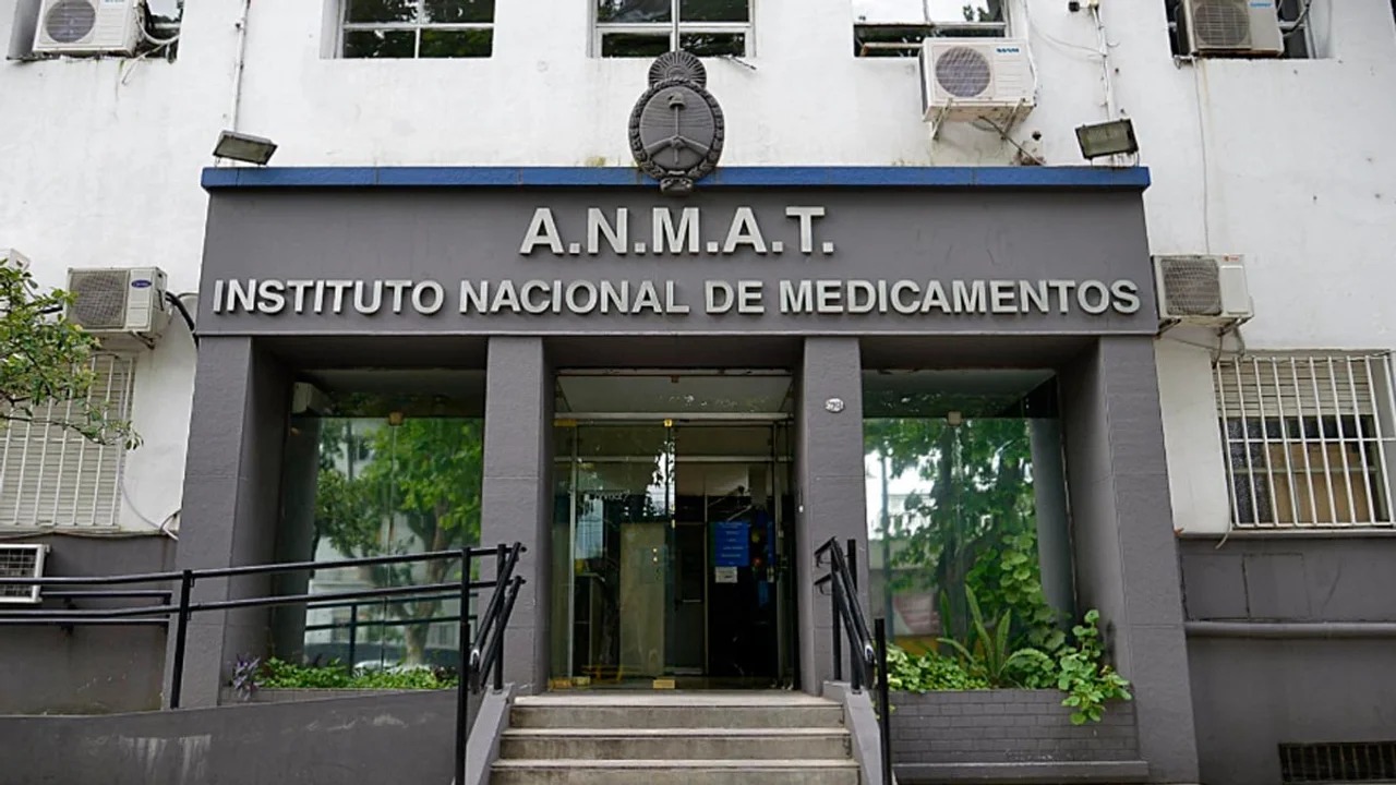 ANMAT prohibió dos aceites de oliva en todo el país por ser falsificados
