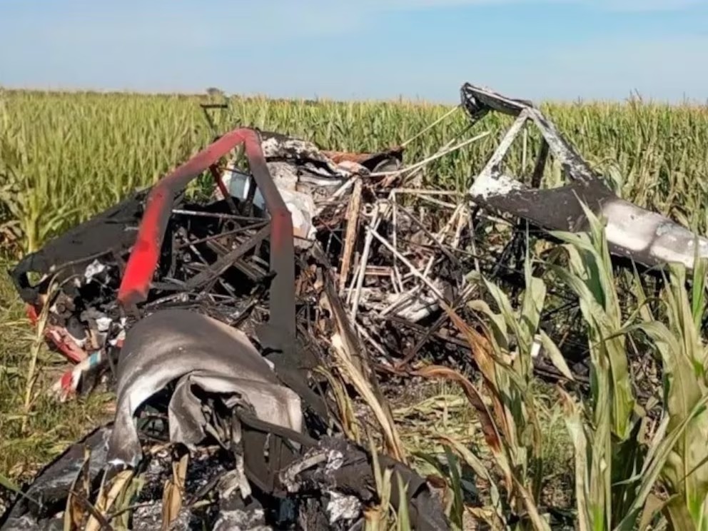 Un milagro: una avioneta fumigadora se estrelló en un campo en Entre Ríos y el piloto ¡se salvó!