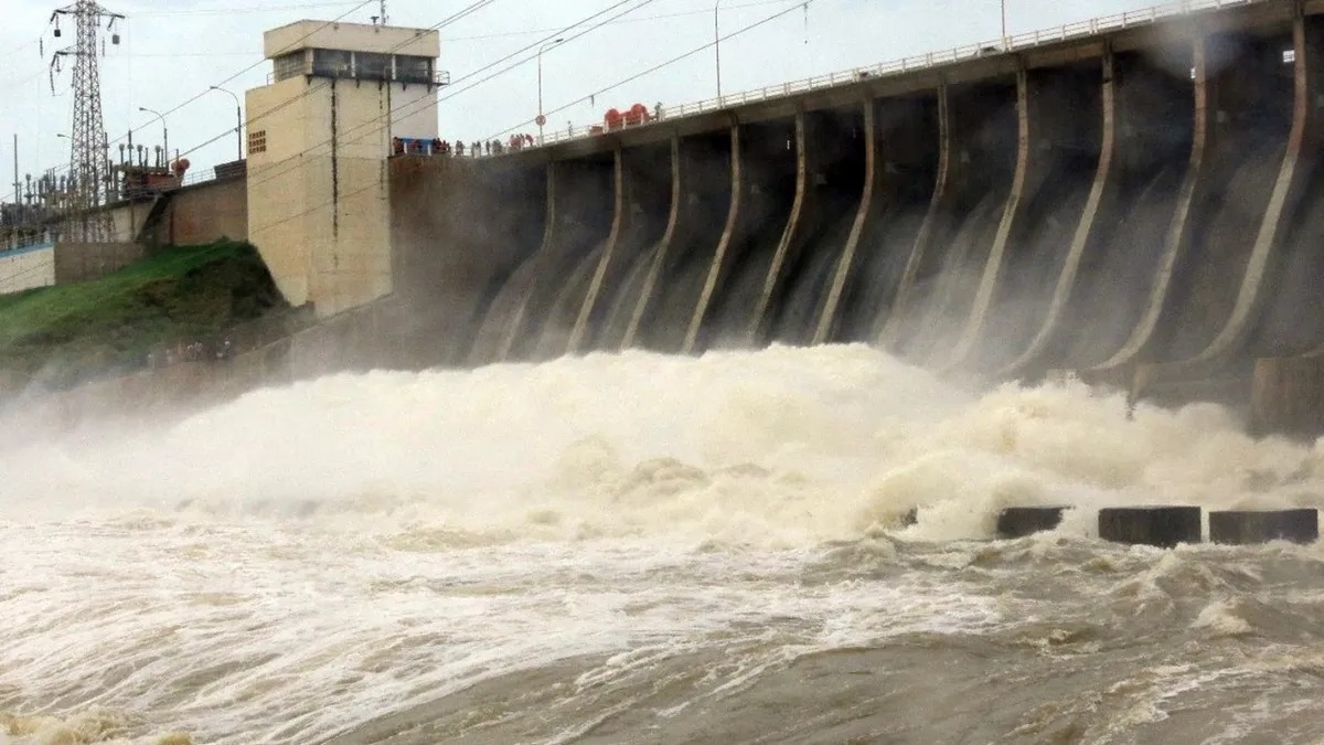 Alerta por lluvias en Tucumán: el Río Salí crece y las autoridades santiagueñas evalúan abrir compuertas del Embalse de Río Hondo
