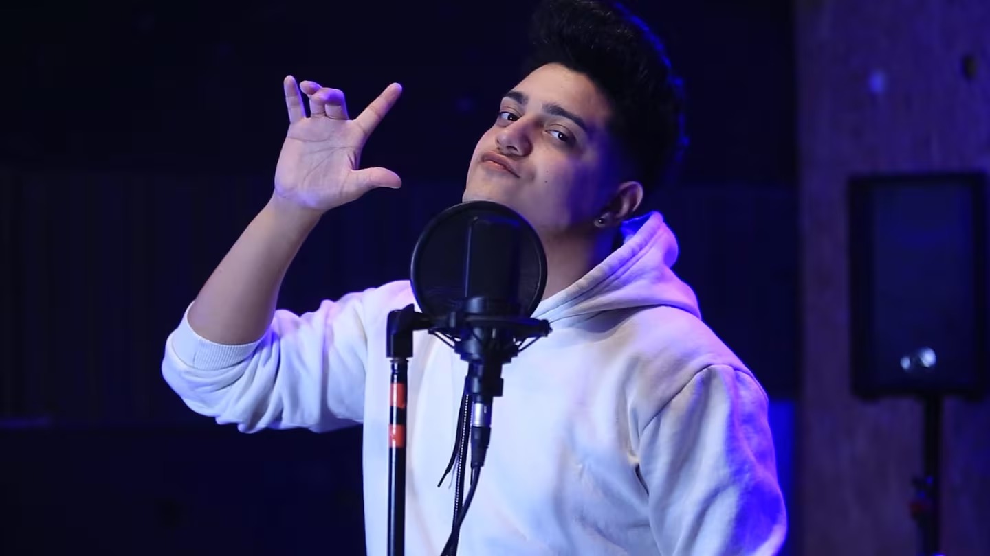 Benjamín tiene 25 años, la voz de una mujer y un sueño enorme: “Si Dios me dio este don, es por algo”