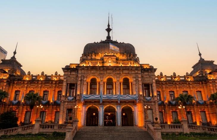 La Casa de Gobierno de Tucumán se iluminará de naranja por el Día Mundial de la Esclerosis Múltiple