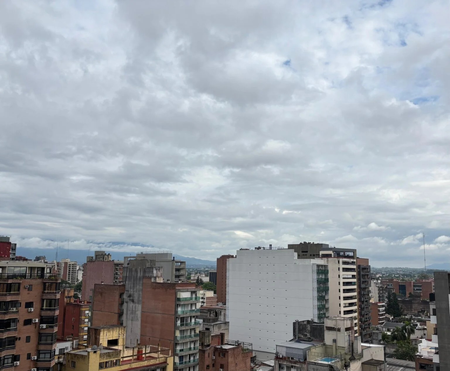 Junio arranca en Tucumán con días de temperaturas agradables, nublados y chances de lluvia