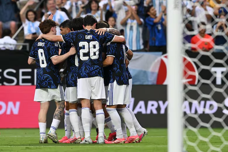 Sin Messi, Argentina le ganó a Honduras cómodamente y Scaloni hizo debutar a cuatro jugadores