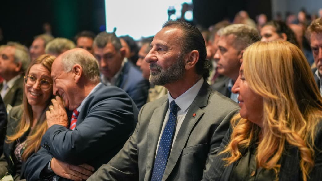 SM de Tucumán: el presidente del Concejo Deliberante, Fernando Juri, recibió la visita del Padre Enzo Romero