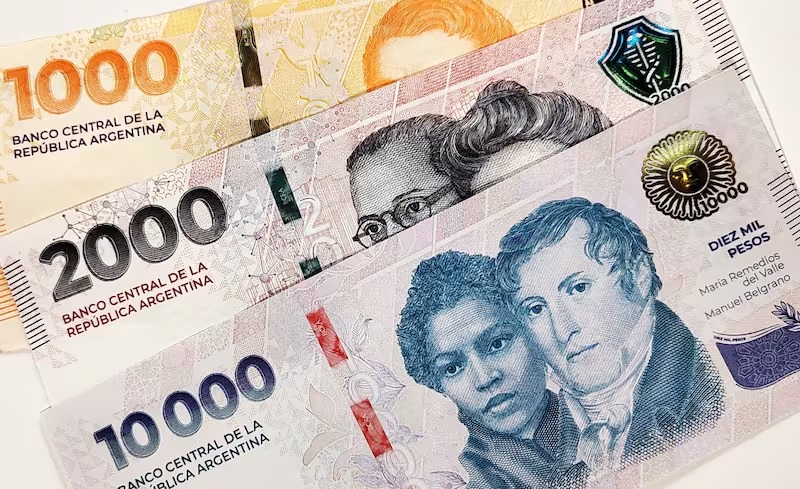 Empleados públicos nacionales recibirán un 6,64% de incremento en el sueldo y un bono de $50.000