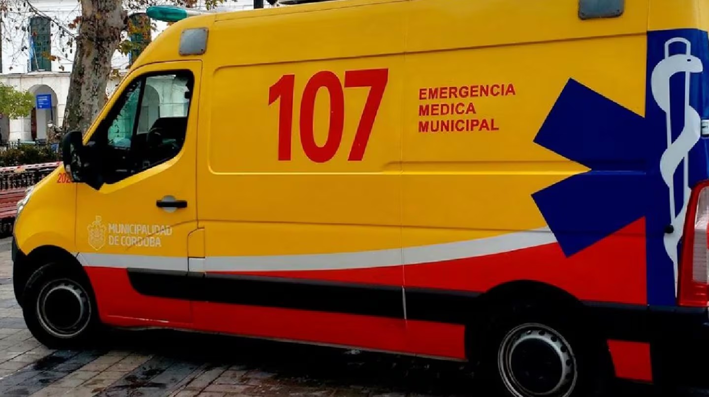 Un hombre de 52 años se descompensó y murió mientras jugaba un partido de fútbol