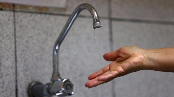 Sin agua en pleno invierno: la crisis crónica de la SAT que asfixia a los tucumanos