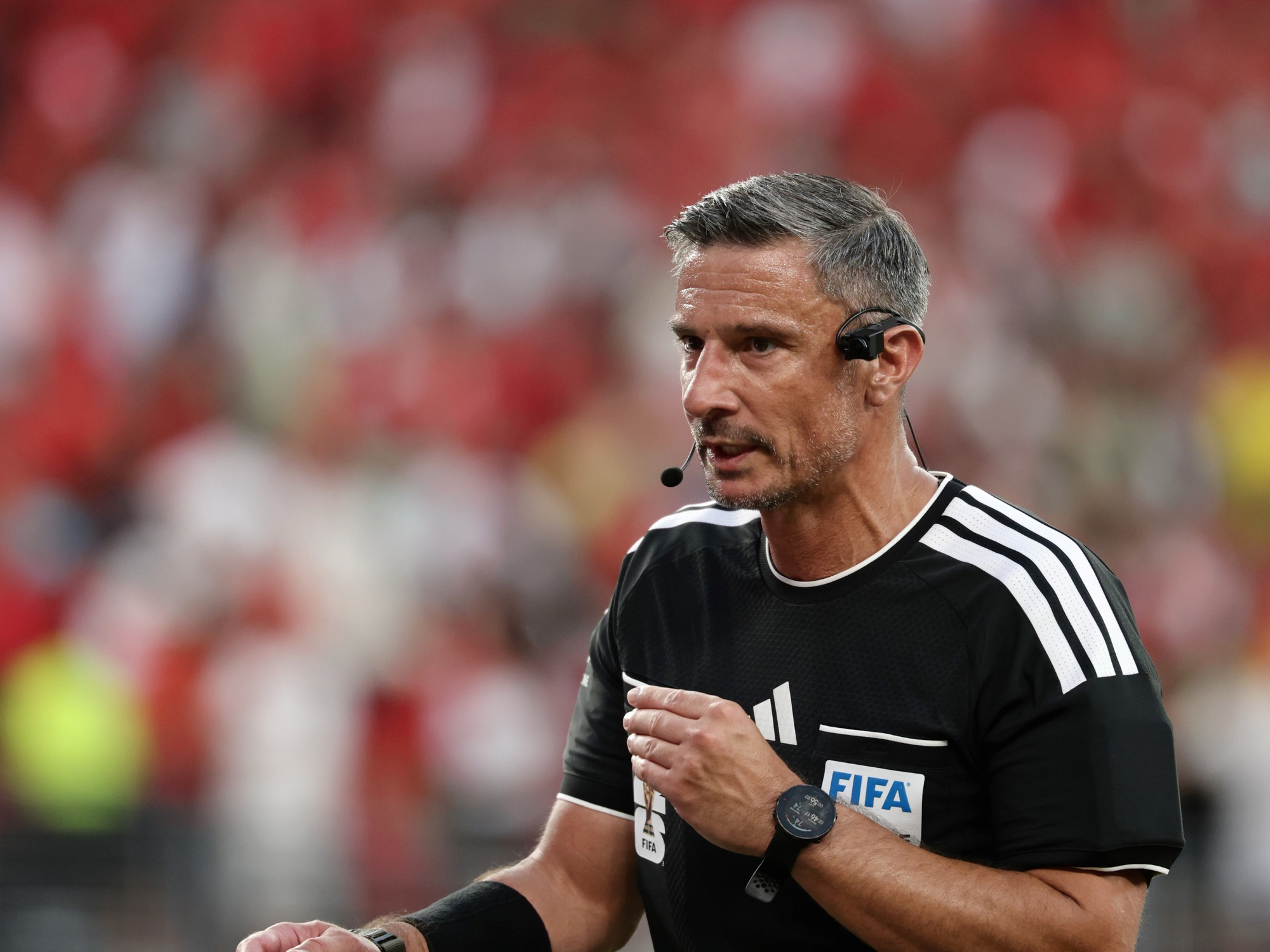 La FIFA confirmó al árbitro de la final entre Argentina y España: ¿quién es Slavko Vinčić y por qué fue demorado en un operativo policial?