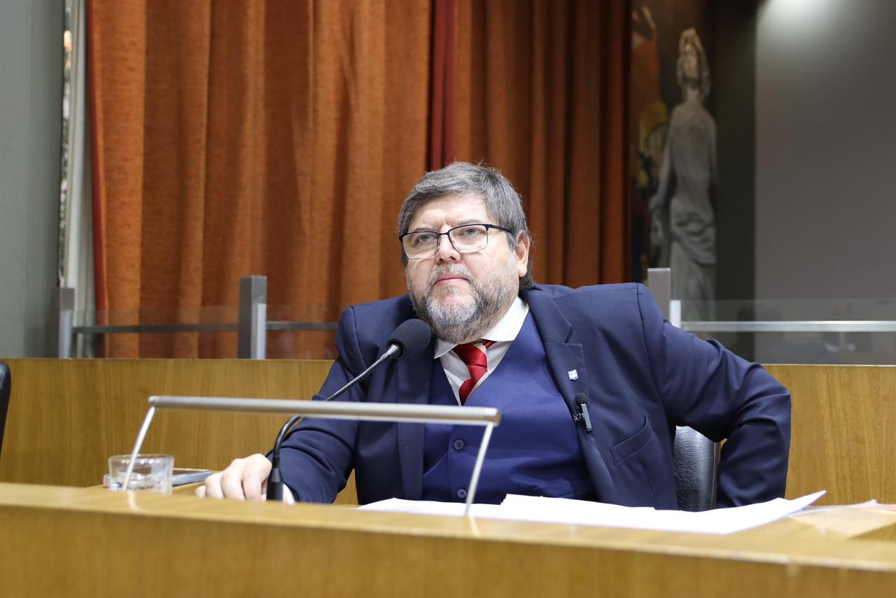El Concejal Carlos Ale propone un sistema de combinación de pasajes para aliviar el bolsillo de los tucumanos: con un boleto a $1.700, el ahorro mensual podría superar los $66.000