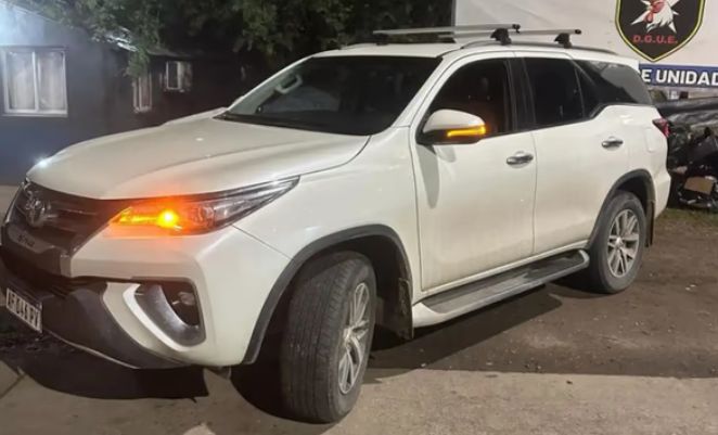 Policías tucumanos bajo la lupa: usaron una camioneta robada en un operativo narco en Salta