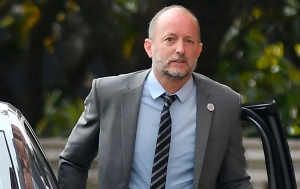 Insaurralde, imputado por supuesto enriquecimiento ilícito y lavado de dinero, miró el partido Argentina-Suiza junto al hermano del Juez que intervino en la causa