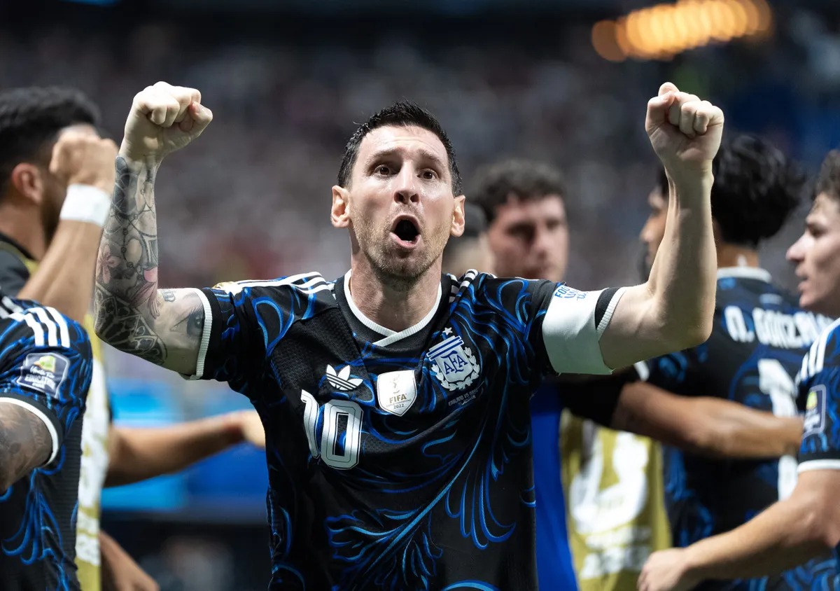 Argentina hace historia: le dio vuelta el partido a Inglaterra, ganó 2-1 y jugará la FINAL del Mundial por segunda vez consecutiva