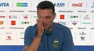 Scaloni puso en duda su continuidad en la Selección Argentina: rompió en llanto y no pudo terminar la conferencia de prensa