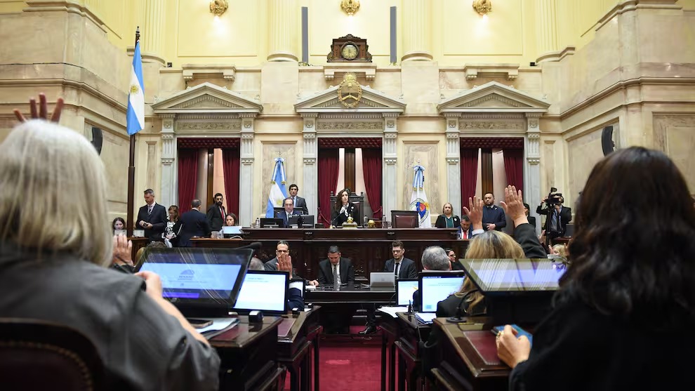 Nuevo aumento de los senadores: cobrarán casi $12 millones brutos desde agosto