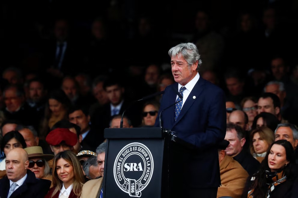Desde la Sociedad Rural le pidieron a Milei que las retenciones dejen de existir “por ley y para siempre”