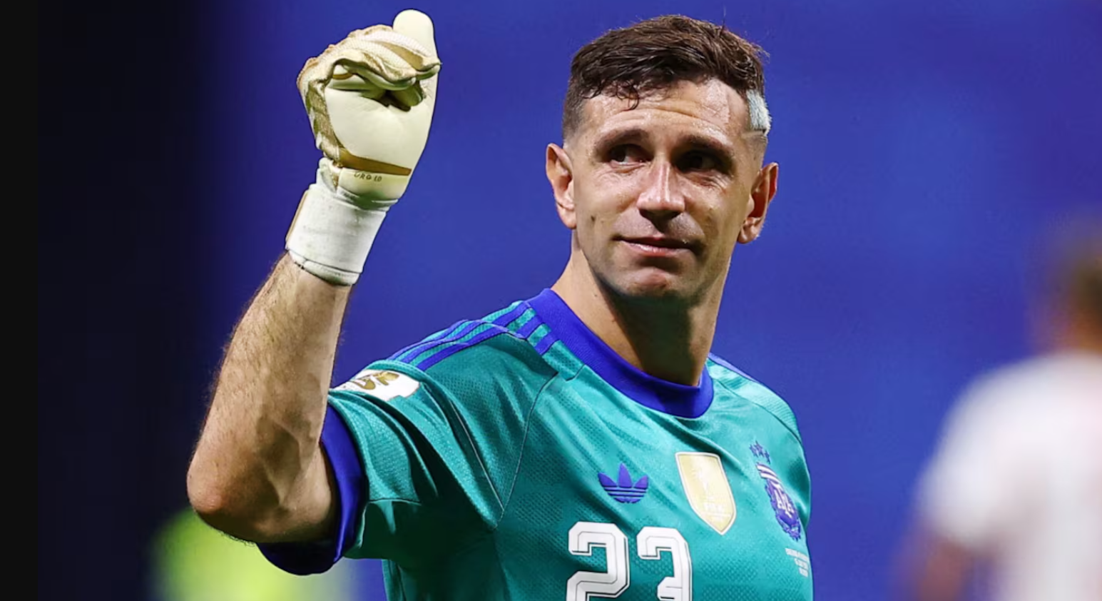 Dibu Martínez reveló cómo sigue de su lesión en la mano antes de la final del Mundial