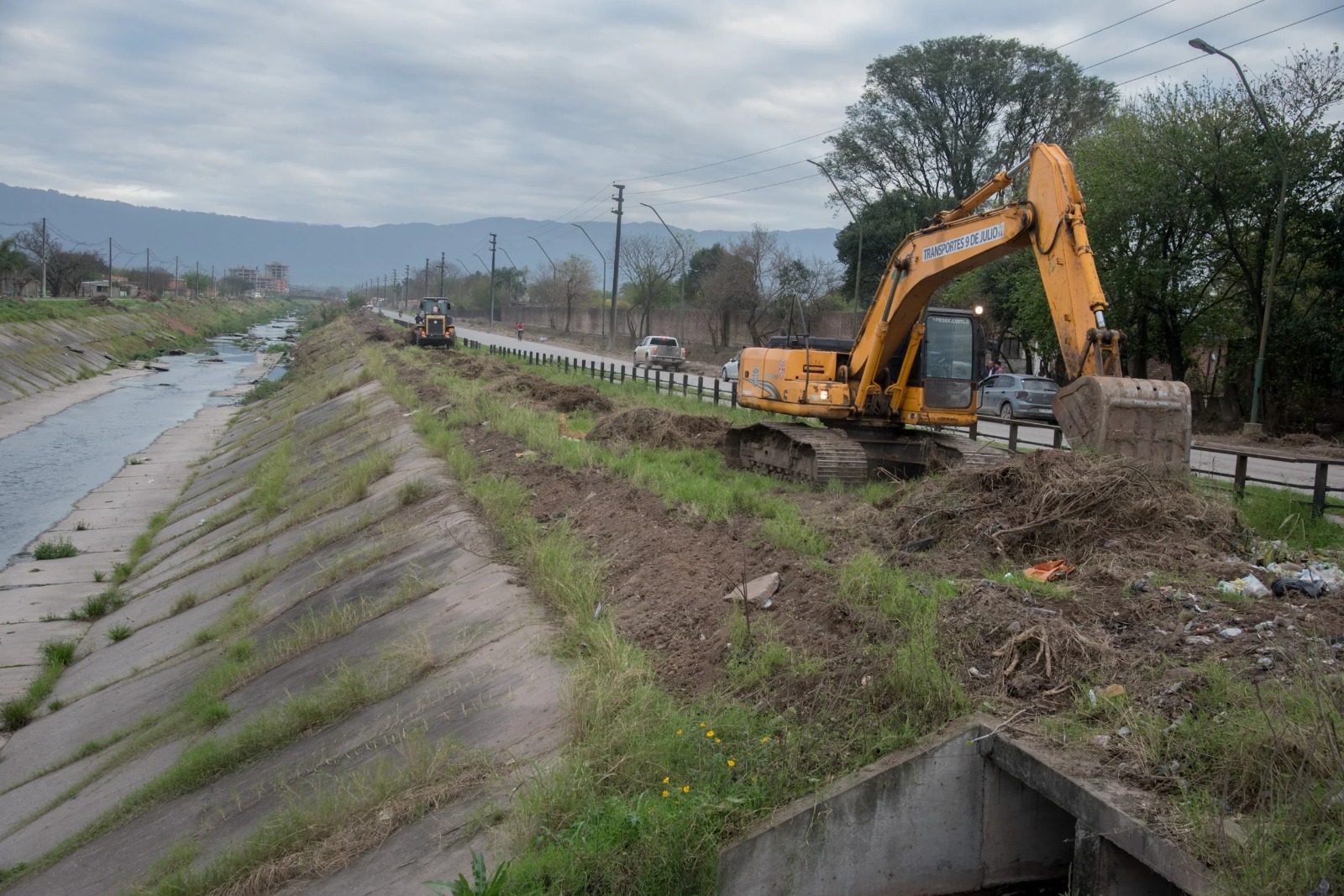 El Municipio de SM de Tucumán avanza con un amplio operativo de limpieza y mantenimiento en el sector suroeste de la ciudad