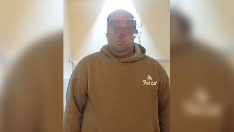 Detuvieron al falso médico acusado de estafar a pacientes enfermos: estaba escondido en un Hotel alojamiento