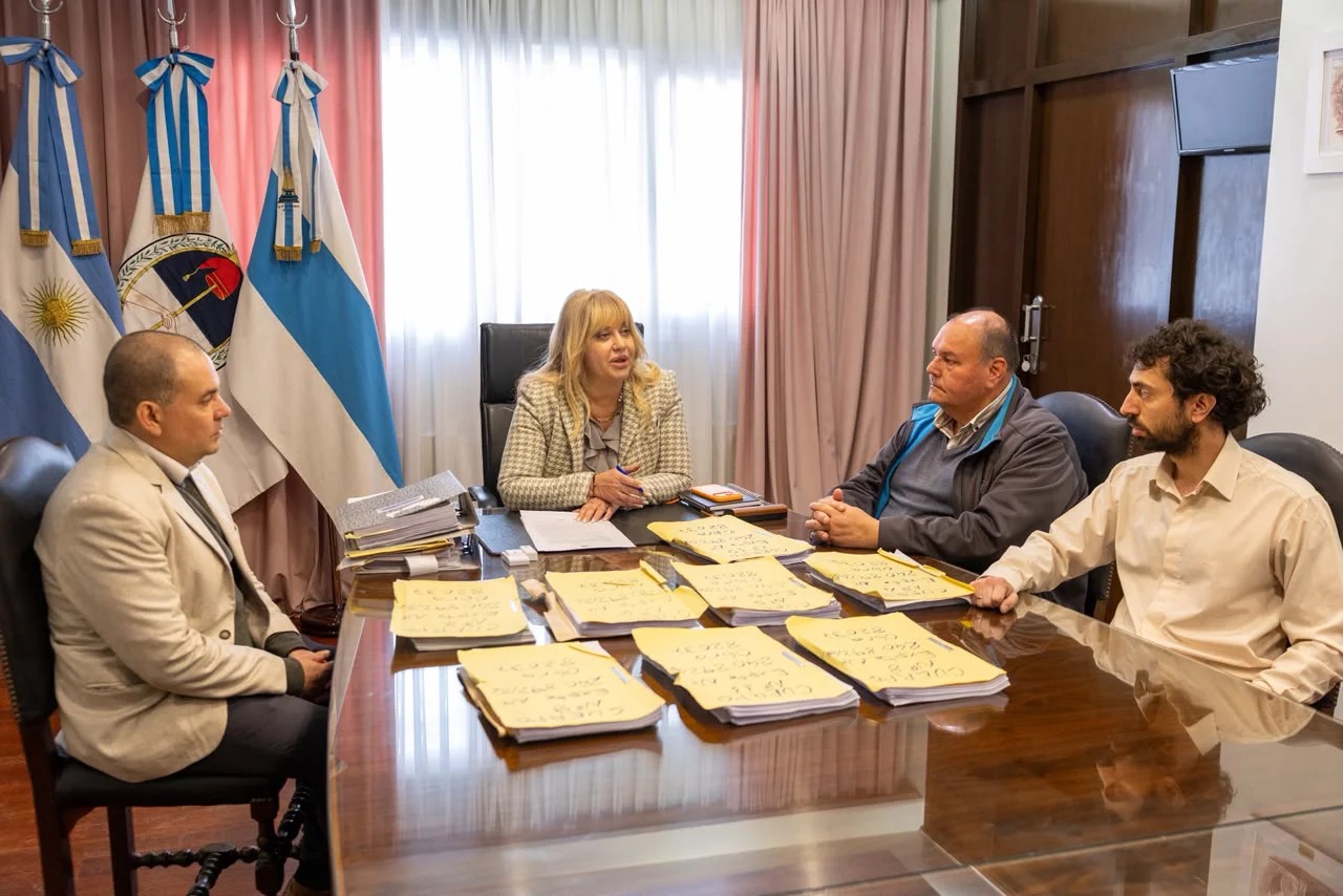 SM de Tucumán: Chahla firmó la adjudicación del proyecto del Sistema de Desagües Noreste