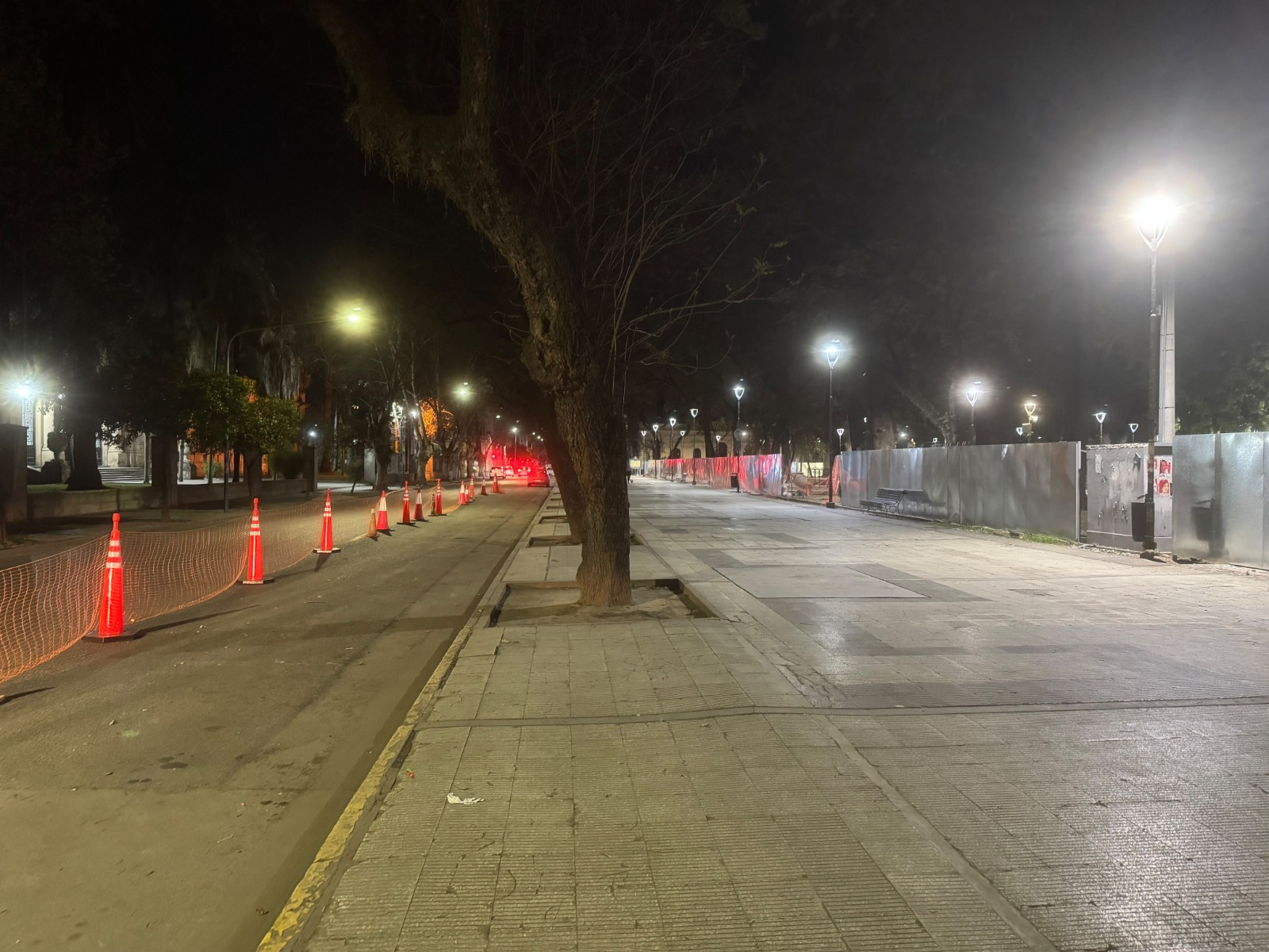 SM de Tucumán: comenzó el vallado de la Plaza Urquiza para su remodelación total
