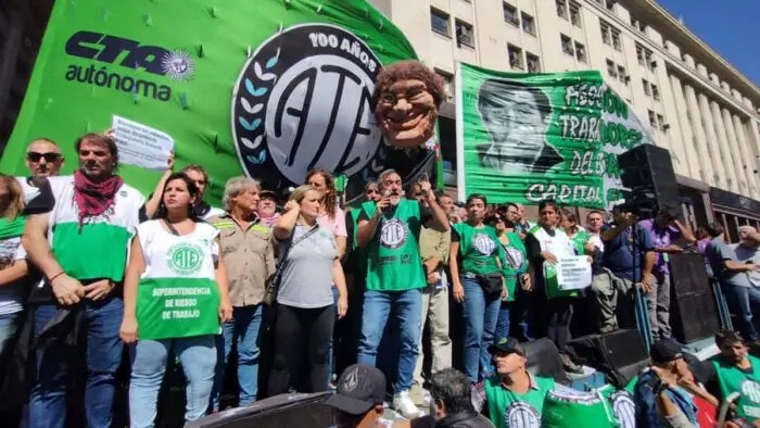 Paritaria estatal: el Gobierno Nacional fijó un aumento por cuatro meses pero la suma conformó a un sindicato y a otro no