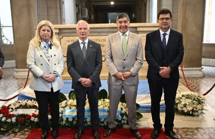 Tucumán homenajeó a Juan Bautista Alberdi y conmemoró los 100 años del Colegio de Abogados