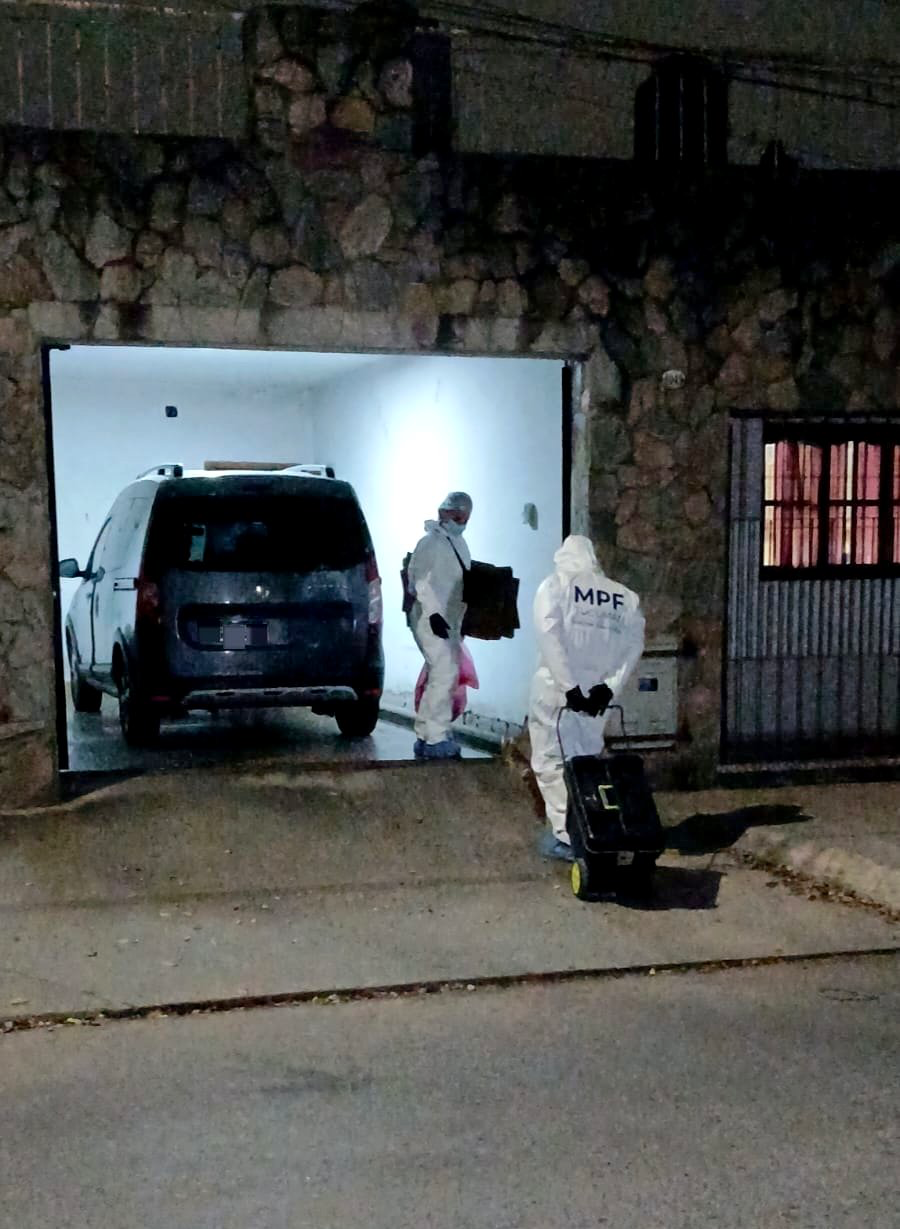 Horror en Tucumán: disparó a su esposo de 76 años y llamó a su hijo para avisarle que lo había matado