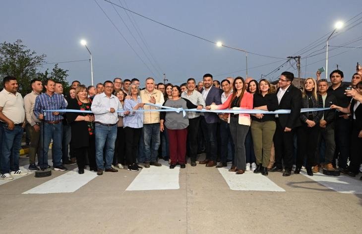 Interior de Tucumán: inauguraron pavimento y alumbrado público en Monteagudo