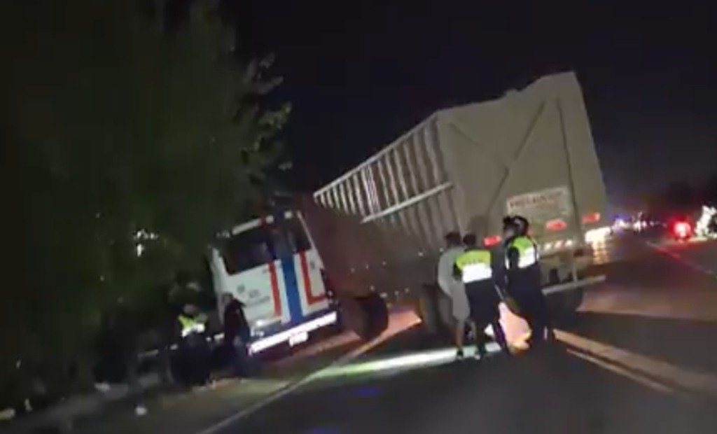 Tucumán: choque entre un colectivo y un camión en la Ruta 157, zona de Bella Vista