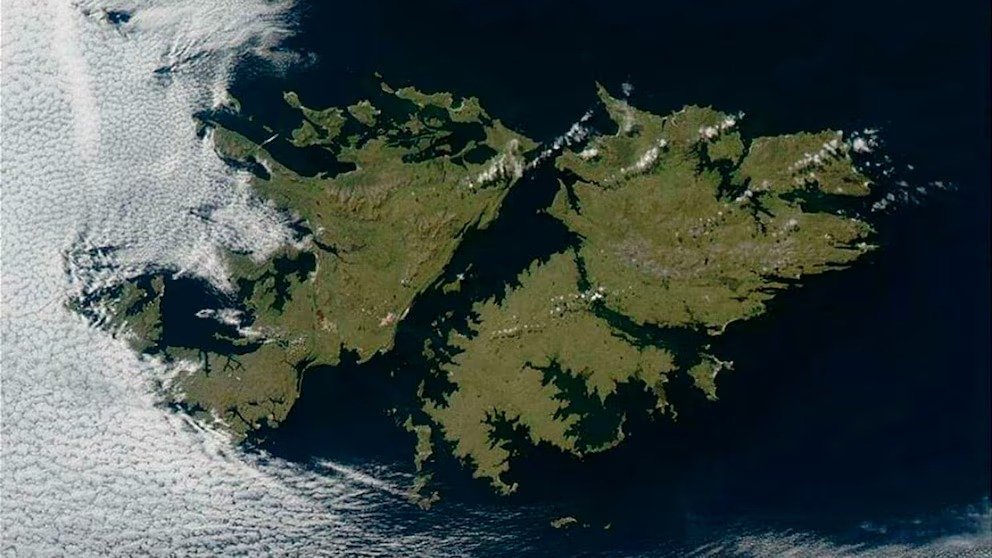 El Gobierno oficializó el aumento del presupuesto en Defensa y las sanciones por la explotación de recursos en Islas Malvinas
