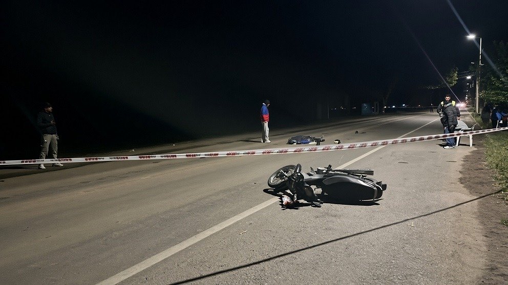 Nueva tragedia en las rutas tucumanas: un motociclista murió tras chocar contra un camión en Aguilares
