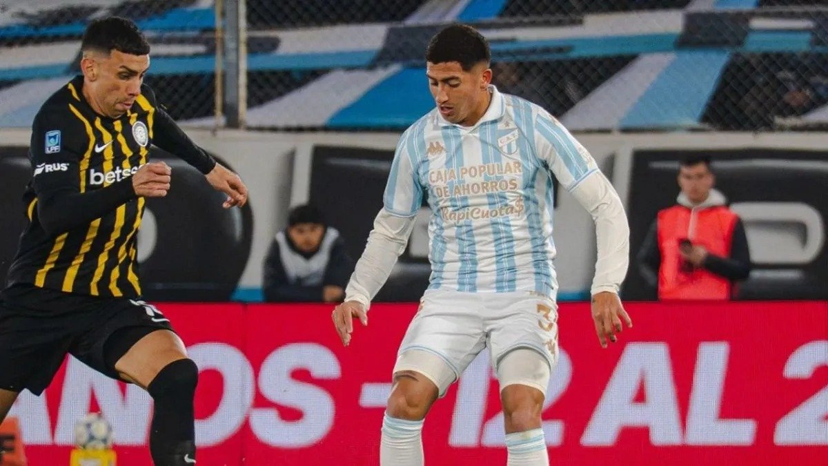 Batacazo Decano: Atlético Tucumán dio el golpe en el Cilindro y venció 2-1 a Racing sobre la hora