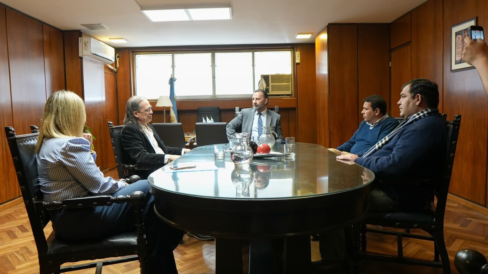 SM de Tucumán: Fernando Juri se reunió con artistas callejeros en el Concejo Deliberante