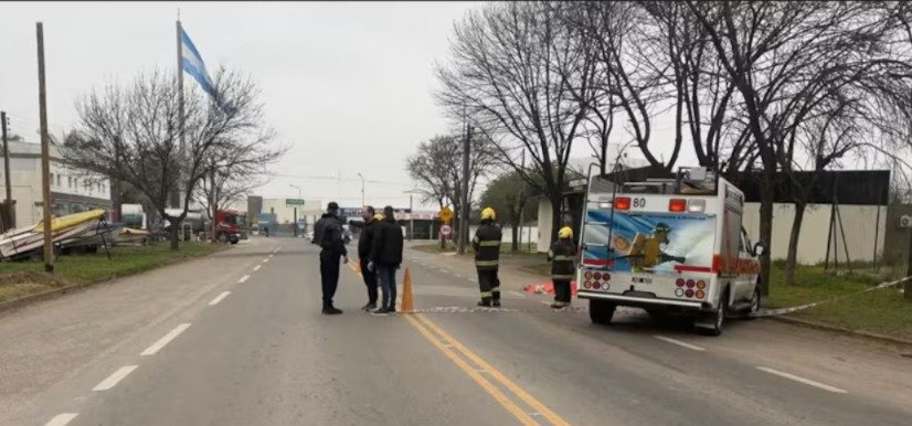 Tres adolescentes regresaban de bailar y fueron atropellados por un auto: murió una chica de 17 años