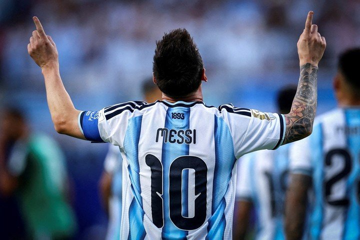 Entradas de hasta $1.800.000 para el partido anunciado como la despedida de Messi