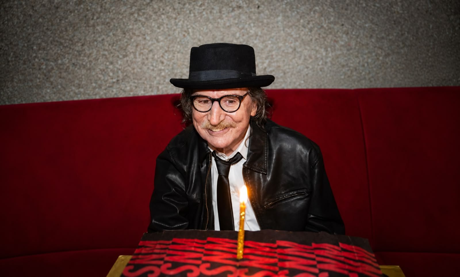 Charly García cumple 75 años: el genio que le puso música a varias generaciones