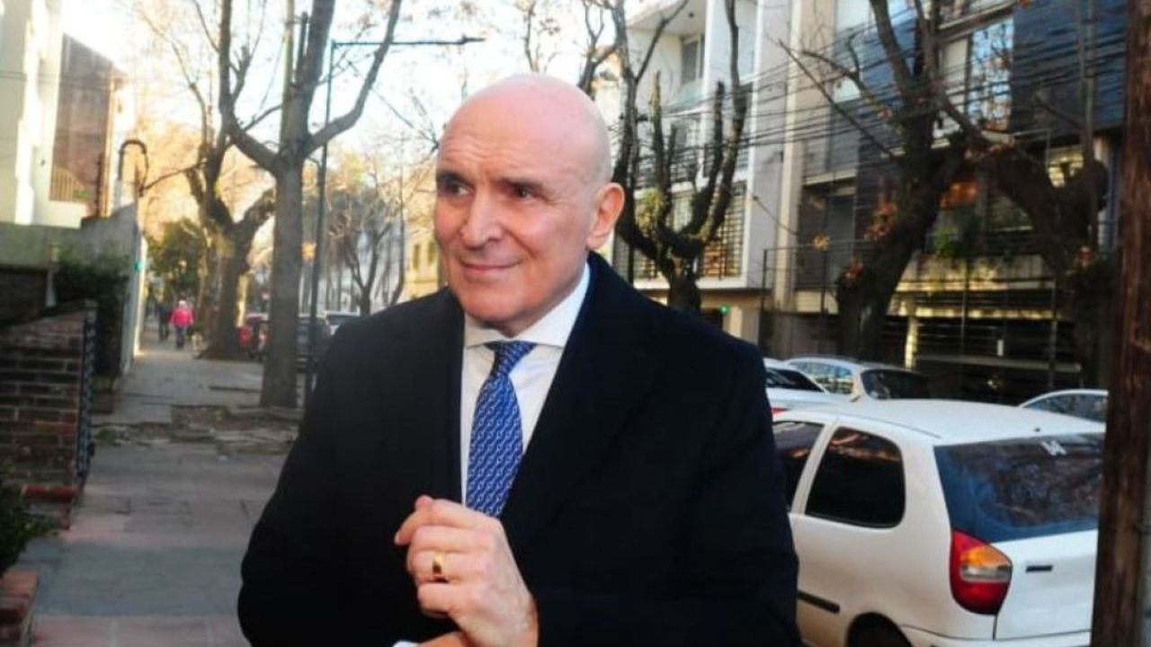 Duro revés judicial para el exdiputado José Luis Espert: lo procesaron por lavado de dinero, le embargaron por $1.000 millones y no podrá salir del país